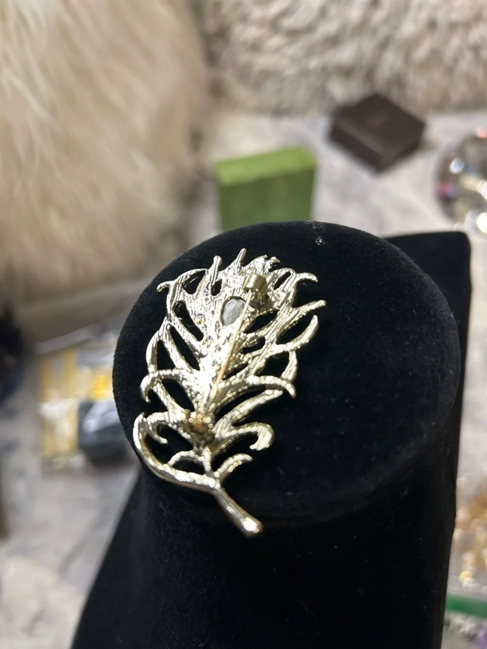 Peacock Feather Crystal Brooch - Blue & Green - Picture 4 of 6